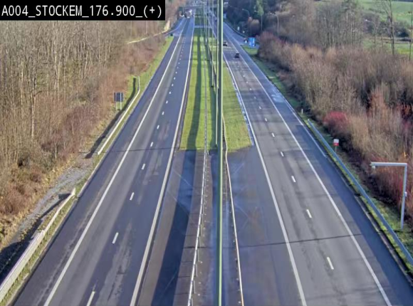 Webcam au-dessus de l'E411 sur la N83 à hauteur de la sortie Stockem. Vue orientée vers Arlon