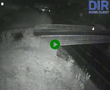 Webcam sur A84 à hauteur de Pont-Farcy, au niveau du pont autoroutier sur la Vire, au sud de Saint-Lô