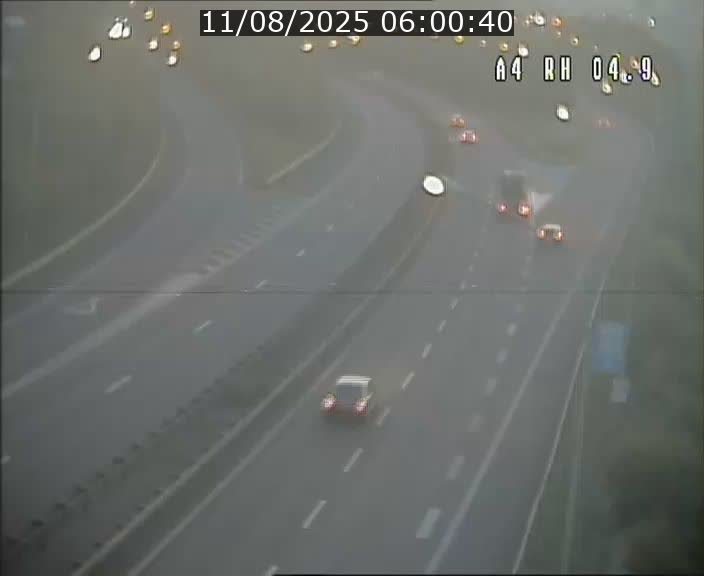 Traffic live webcam Luxembourg Leudelange - A4 - BK 4.9 - direction Luxembourg