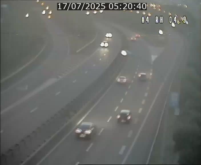Traffic live webcam Luxembourg Leudelange - A4 - BK 4.9 - direction Luxembourg