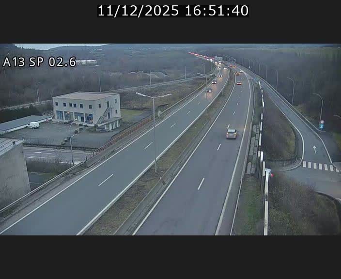 Traffic live webcam Luxembourg Sanem - A13 direction Pétange - BK 2.6