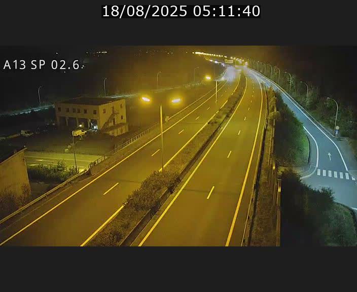 Traffic live webcam Luxembourg Sanem - A13 direction Pétange - BK 2.6