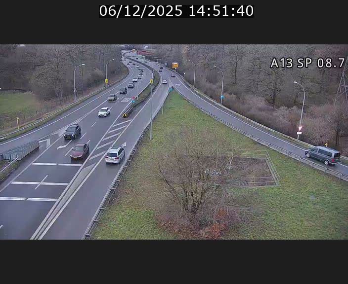Traffic live webcam Luxembourg Jonction Lankelz - A13 direction Pétange - BK 8.7 