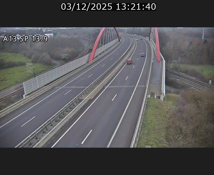 Traffic live webcam Luxembourg Kayl - A13 direction Esch-sur-Alzette/Luxembourg-ville - BK 13.9