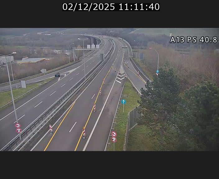 Webcam autoroute A13 à la sortie est du tunnel Markusbierg à Schengen. Vue sur le pont de la Moselle, vers l'Allemagne