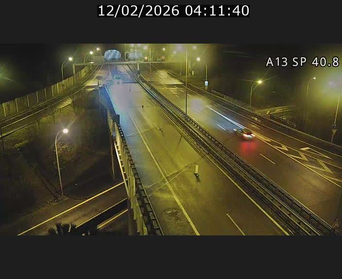 Webcam avec vue sur l'entrée côté allemand du tunnel Markusbierg à Schengen. Vue orientée vers le tunnel et Bettembourg