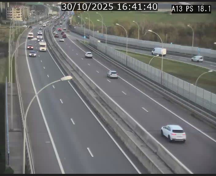 Traffic live webcam Luxembourg Dudelange - A13 direction Croix de Bettembourg - BK 18.1