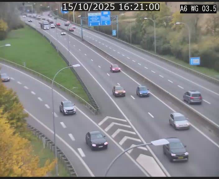Traffic live webcam Luxembourg - Croix de Cessange - A6 - BK 3.5 - direction France/Allemagne