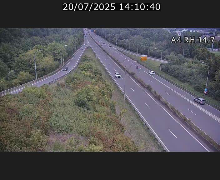 Traffic live webcam Luxembourg Jonction Lankelz - A4 - BK 14.7 - direction Luxembourg