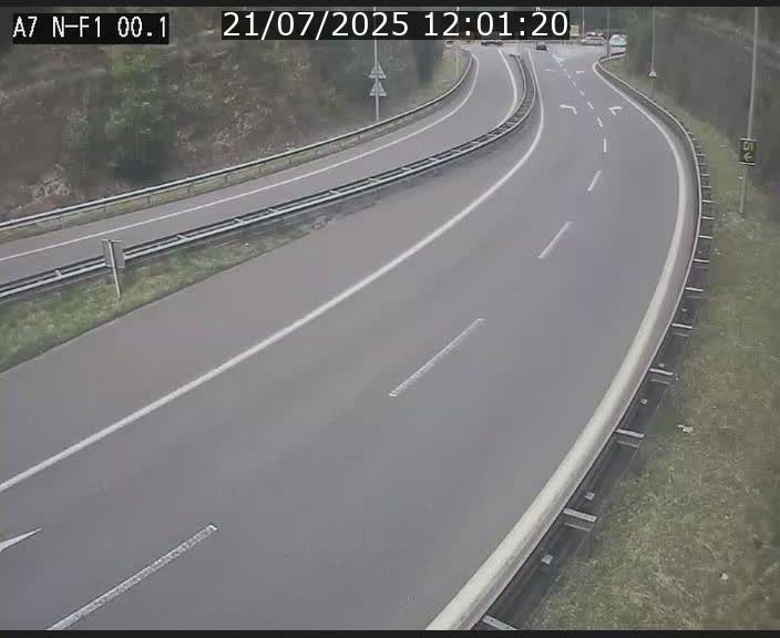 Webcam autoroute Luxembourg A7 située dans la sortie 1 Waldhof, vers la N11, avant le Tunnel Stafelter