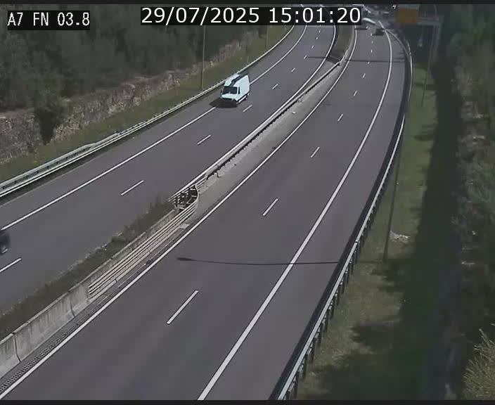 Caméra autoroute Luxembourg A7 - Passage à gibier Rëngelbour - direction Tunnel Stafelter