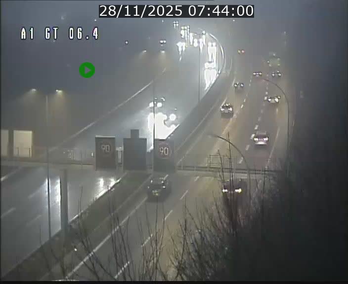 Traffic live webcam Luxembourg Hamm - A1 direction Sandweiler - BK 6.4