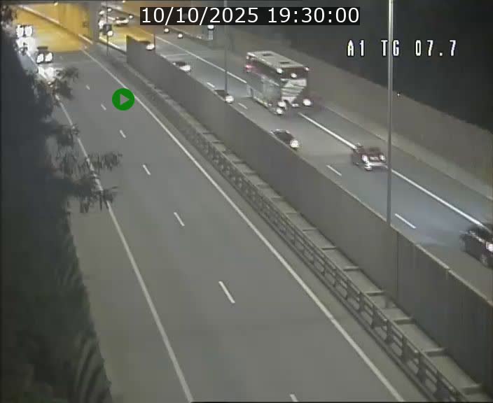 Traffic live webcam Luxembourg Kirchberg - A1 direction Luxembourg-ville - BK 7.7