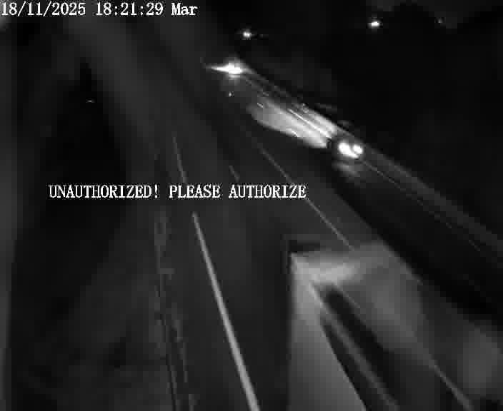 Webcam sur la D910 située dans la Côte des 4 vents. Vue orientée vers le bas, vers Saint-Avold.