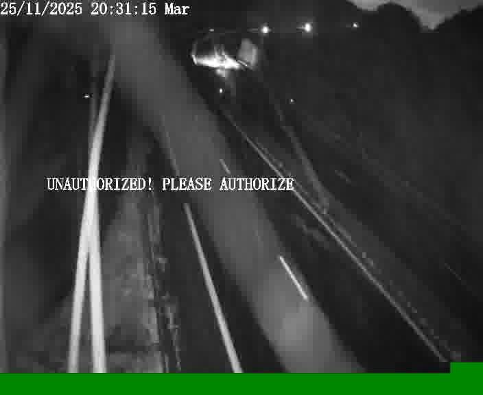 Webcam sur la D910 située dans la Côte des 4 vents. Vue orientée vers le bas, vers Saint-Avold.