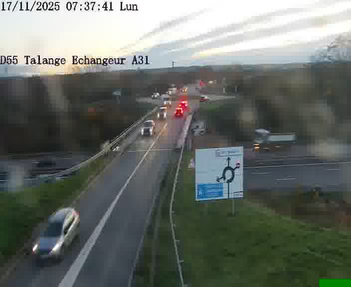Webcam sur la D55 à Talange au niveau du pont surplombant l'A31 (sens droite-gauche vers Luxembourg). Vue orientée vers Ay-sur-Moselle.