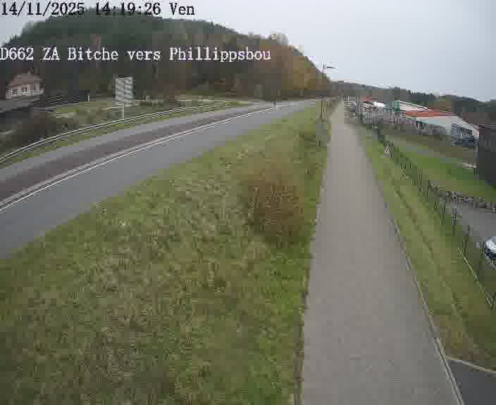 Caméra de trafic sur D662 (France) à Bitche, orientée vers Phillippsbourg, permettant d’évaluer fluidité, incidents et densité automobile.