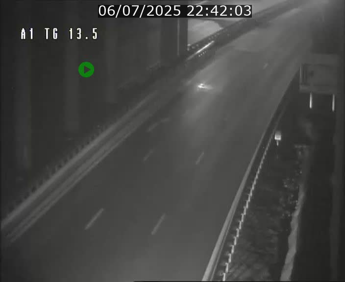 Traffic live webcam Luxembourg Senningen - A1 direction Luxembourg - BK 13.5