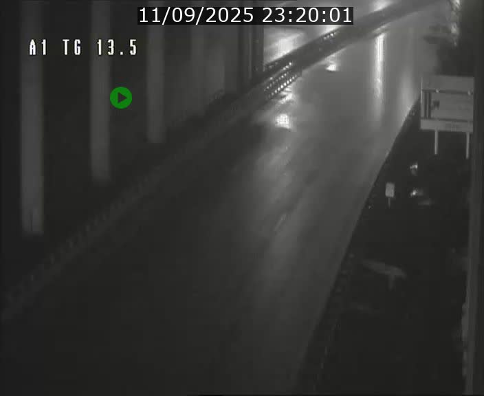Traffic live webcam Luxembourg Senningen - A1 direction Luxembourg - BK 13.5