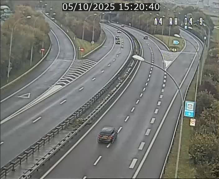 Traffic live webcam Luxembourg Leudelange - A4 - BK 4.9 - direction Luxembourg