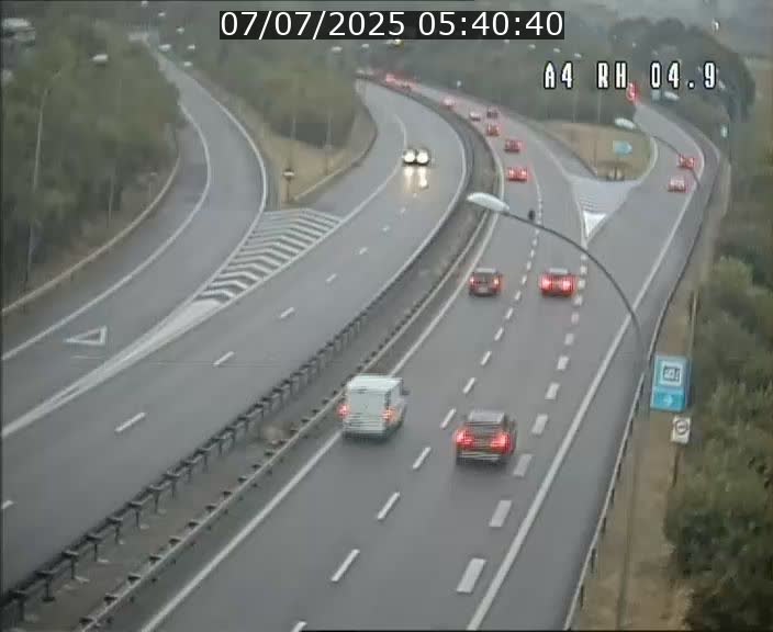 Traffic live webcam Luxembourg Leudelange - A4 - BK 4.9 - direction Luxembourg