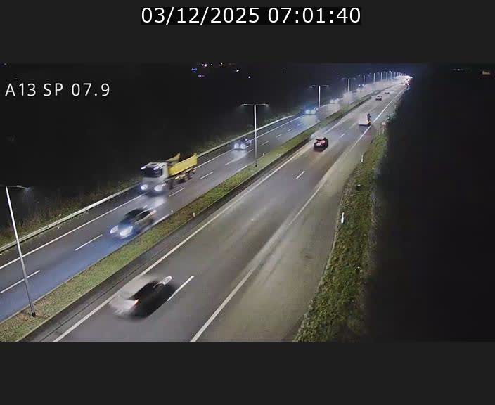 Traffic live webcam Luxembourg Jonction Lankelz - A13 direction Pétange - BK 7.9