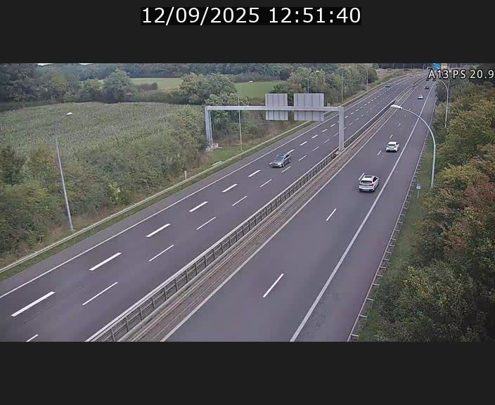 Traffic live webcam Luxembourg Croix de Bettembourg, rond-point d'Hellange - A13 direction Allemagne - BK 20.9