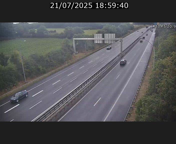 Traffic live webcam Luxembourg Croix de Bettembourg, rond-point d'Hellange - A13 direction Allemagne - BK 20.9
