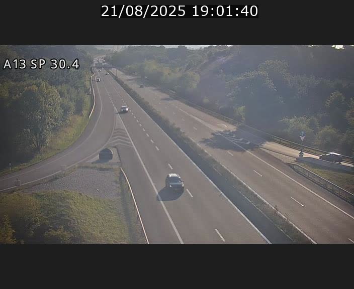 Traffic live webcam Luxembourg Altwies - A13 direction Luxembourg-ville - BK 30.4
