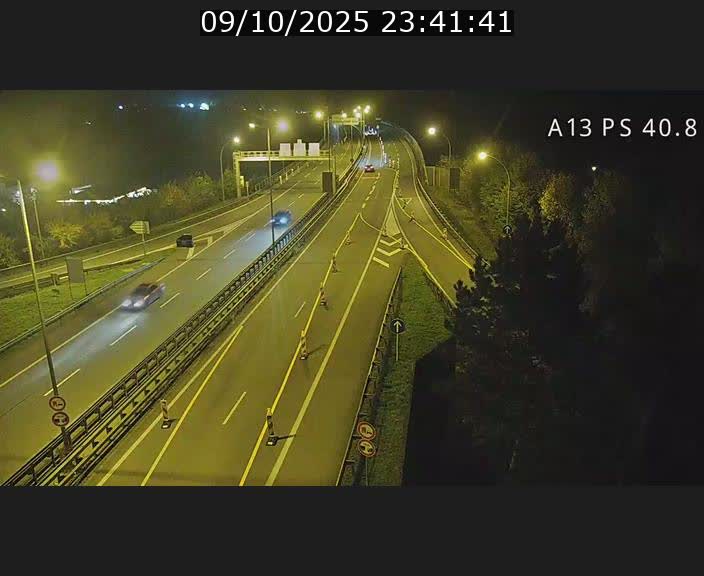 Webcam autoroute A13 à la sortie est du tunnel Markusbierg à Schengen. Vue sur le pont de la Moselle, vers l'Allemagne
