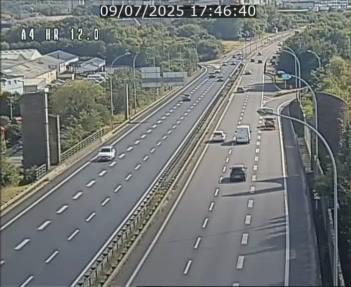 Traffic live webcam Luxembourg Jonction Foetz - A4 - BK 12.0 - direction Esch sur Alzette