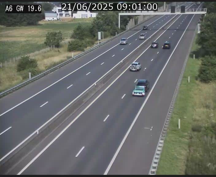 Traffic live webcam Luxembourg - Steinfort - A6 - BK 19.6 - direction Belgique