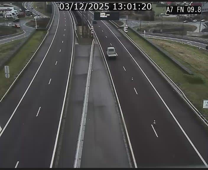 Caméra trafic Luxembourg - A7, Tunnel Gousselerbierg, sortie sud, direction rond-point Lorentzweiler (BK 9.9)