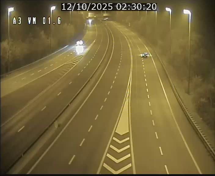 Traffic live webcam Luxembourg - Croix de Gasperich - A3 - BK 1.6 - direction France/Aire de Berchem