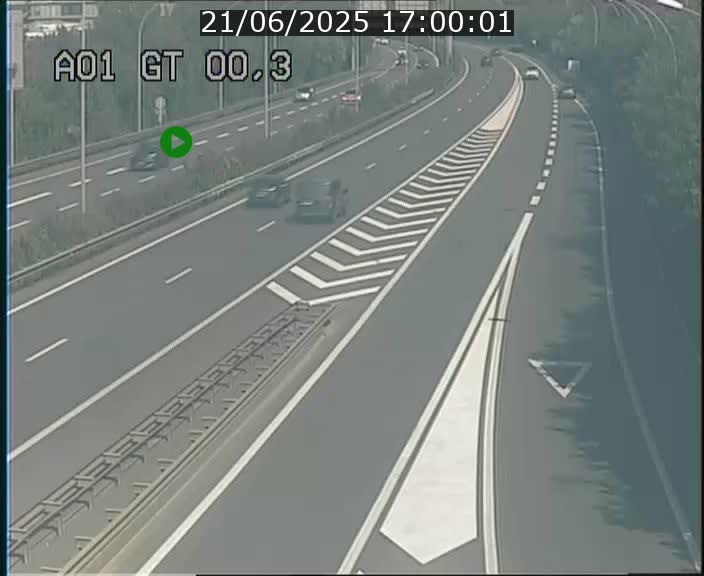 Traffic live webcam Luxembourg Croix de Gasperich - A1 direction Kirchberg - BK 0.3