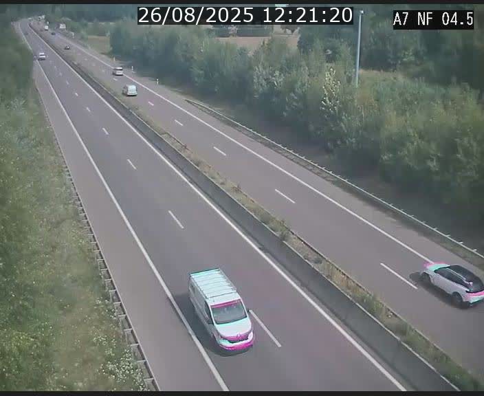 Caméra autoroute Luxembourg A7 - Passage à gibier Rëngelbour - direction Tunnel Grouft