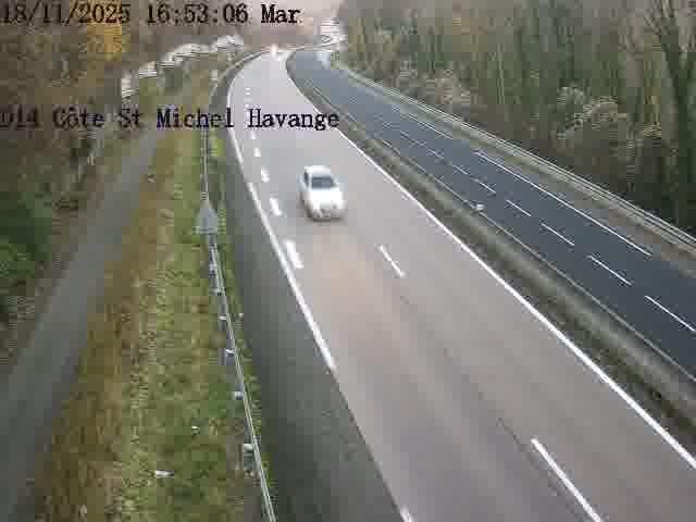 Clone of Webcam sur la D14, dans la côte Saint-Michel. Vue orientée vers Havange