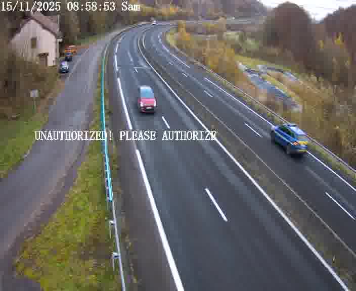 Webcam sur la D910 située dans la Côte des 4 vents. Vue orientée vers le bas, vers Saint-Avold.