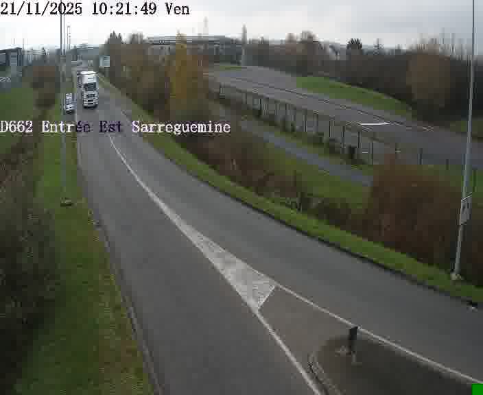 Point de vue trafic déployé sur D662 (France) à Sarreguemines, regardant vers Sarreguemines, aidant conducteurs et services à anticiper les flux.