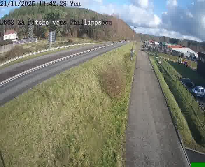 Caméra de trafic sur D662 (France) à Bitche, orientée vers Phillippsbourg, permettant d’évaluer fluidité, incidents et densité automobile.
