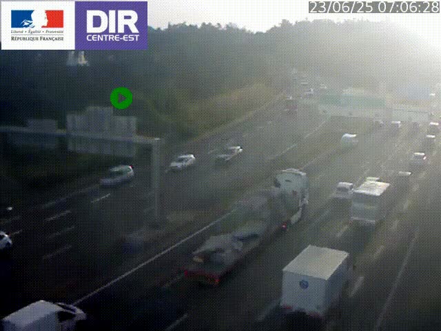 Caméra de circulation routière sur le boulevard périphérique Laurent Bonnevay de Lyon (D383) à hauteur de Bron, avant la jonction avec l'A43. Vue orientée vers l'échangeur