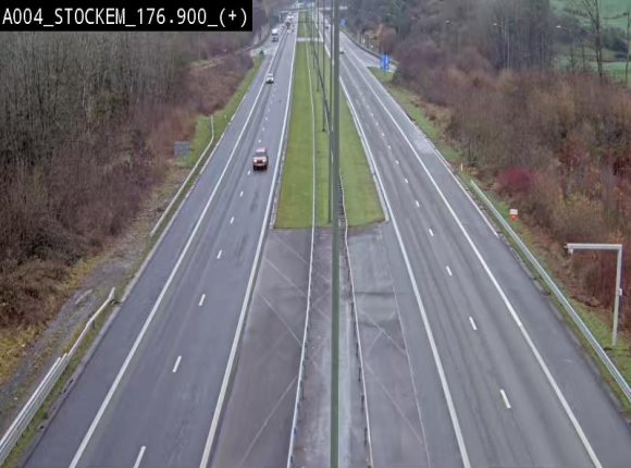 Webcam au-dessus de l'E411 sur la N83 à hauteur de la sortie Stockem. Vue orientée vers Arlon