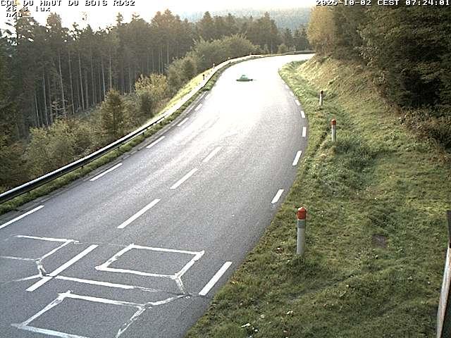 Webcam à 406 mètres d'altitude au niveau du col du haut du bois sur la RD32