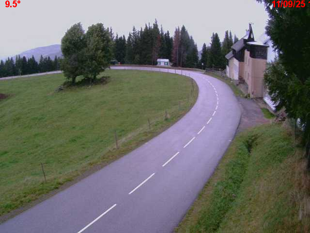 Webcam en haut du col du Ballon d'Alsace sur la D465 à 1075 mètres d'altitude dans les Vosges