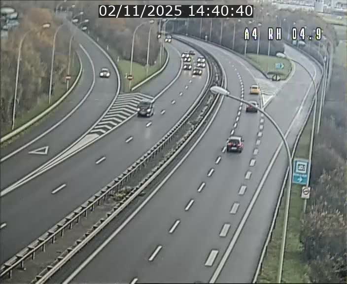 Traffic live webcam Luxembourg Leudelange - A4 - BK 4.9 - direction Luxembourg