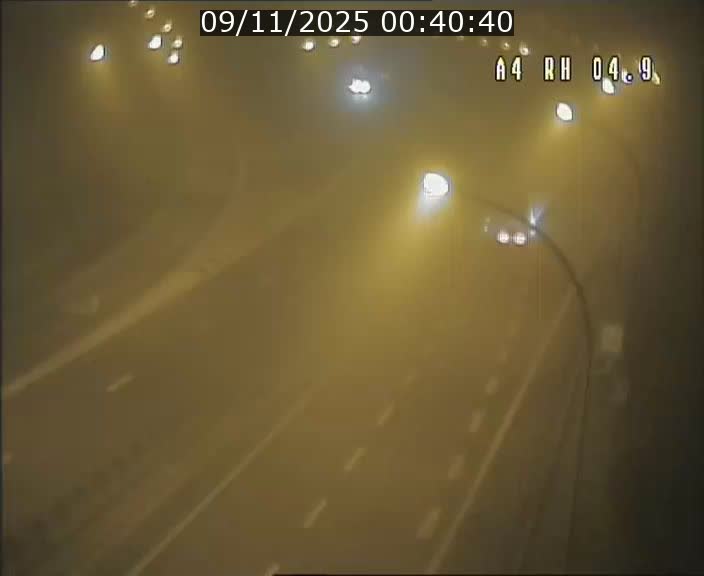 Traffic live webcam Luxembourg Leudelange - A4 - BK 4.9 - direction Luxembourg