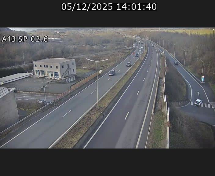 Traffic live webcam Luxembourg Sanem - A13 direction Pétange - BK 2.6