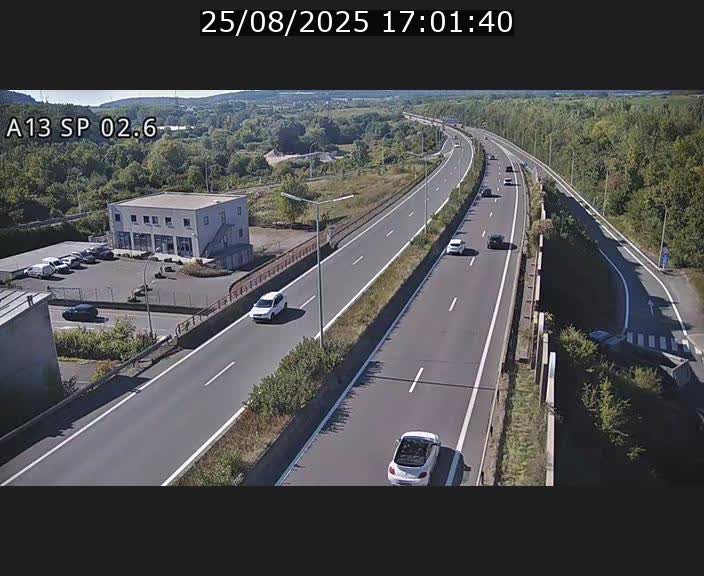 Traffic live webcam Luxembourg Sanem - A13 direction Pétange - BK 2.6