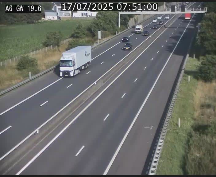Traffic live webcam Luxembourg - Steinfort - A6 - BK 19.6 - direction Belgique