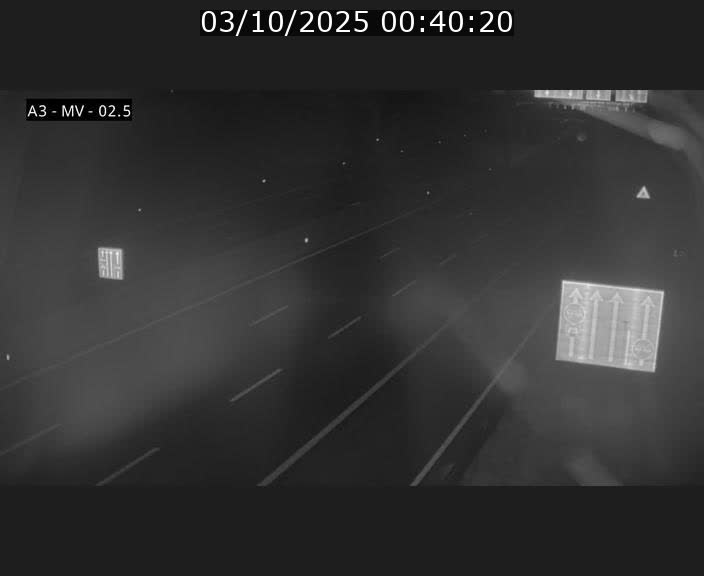 Webcam autoroute A3 au Luxembourg à proximité de la Croix de Gasperich. Vue orientée vers Luxembourg
